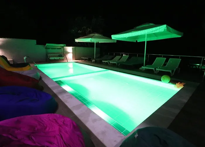 Elarad Pensionat Vlorë